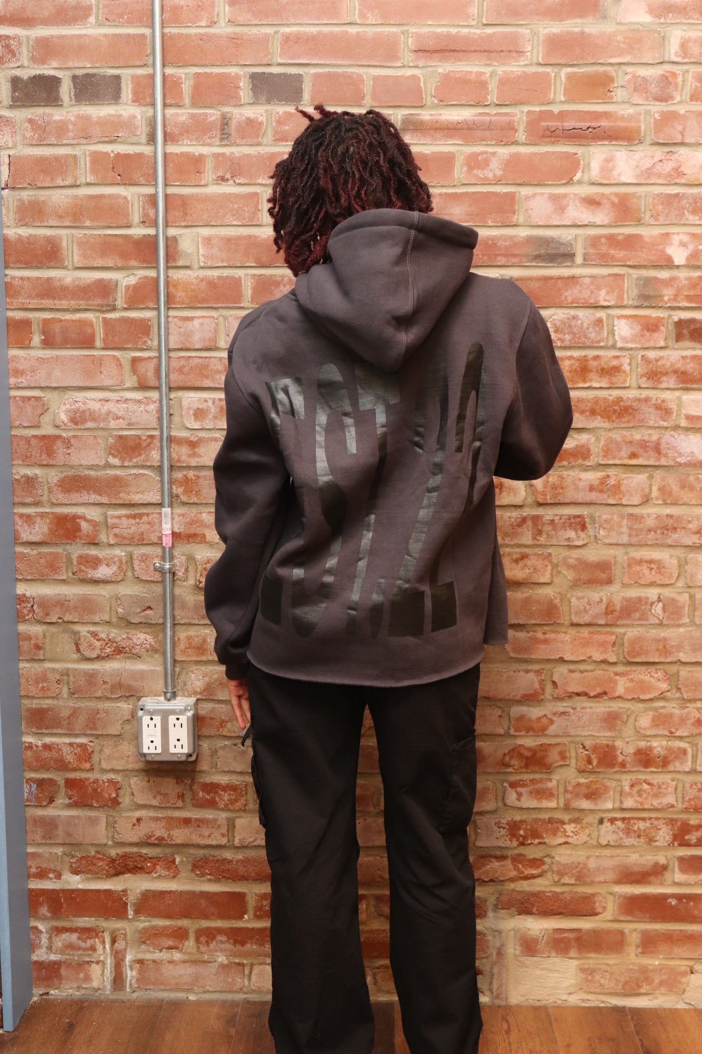 EST.22 Hoodies